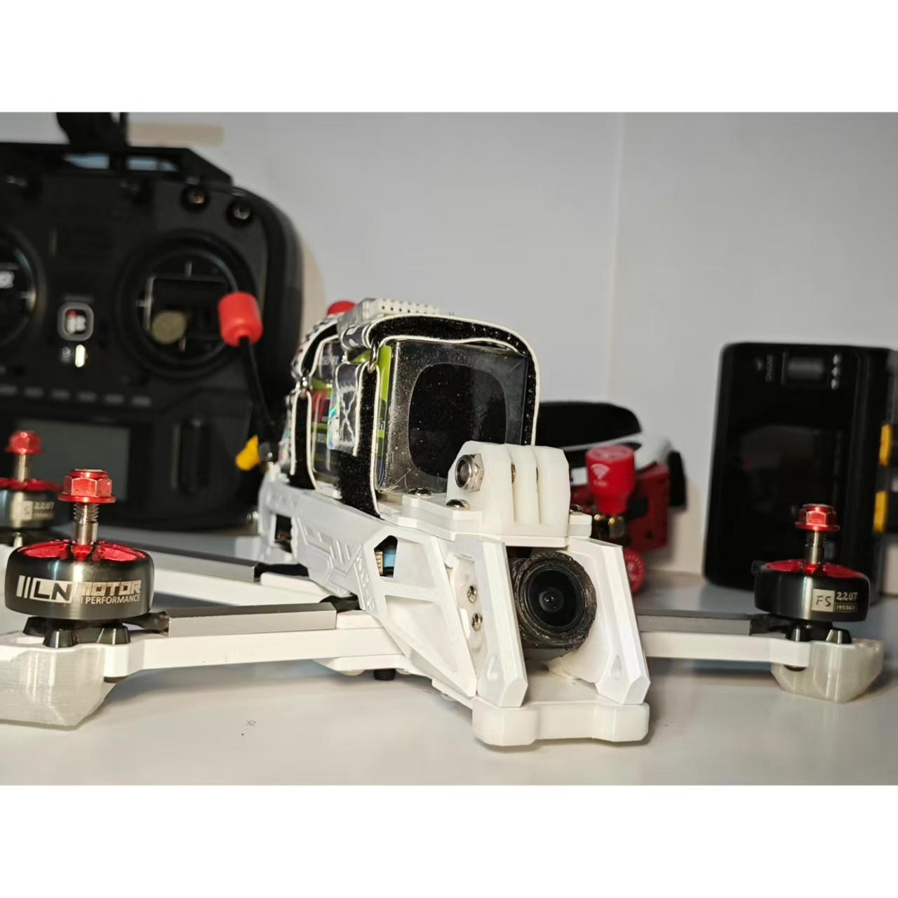 How to choose the appropriate parameters for an FPV drone motor.